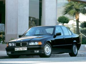 1990 BMW 320i Sedan